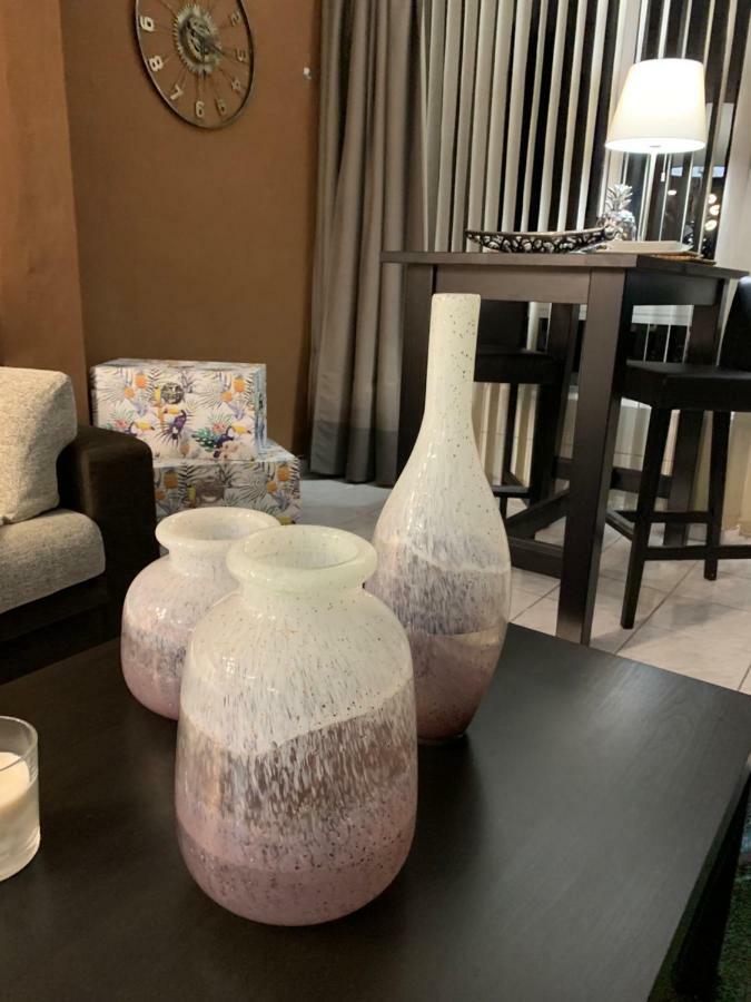 Taniyumbo Apartment San Bartolomé Luaran gambar